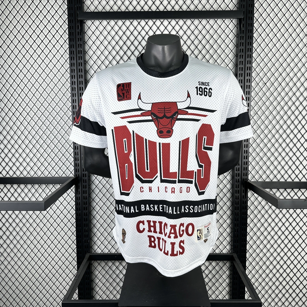Chicago Bulls Mitchell & Ness HWC Retro Tee for Men | Premium Vintage Style