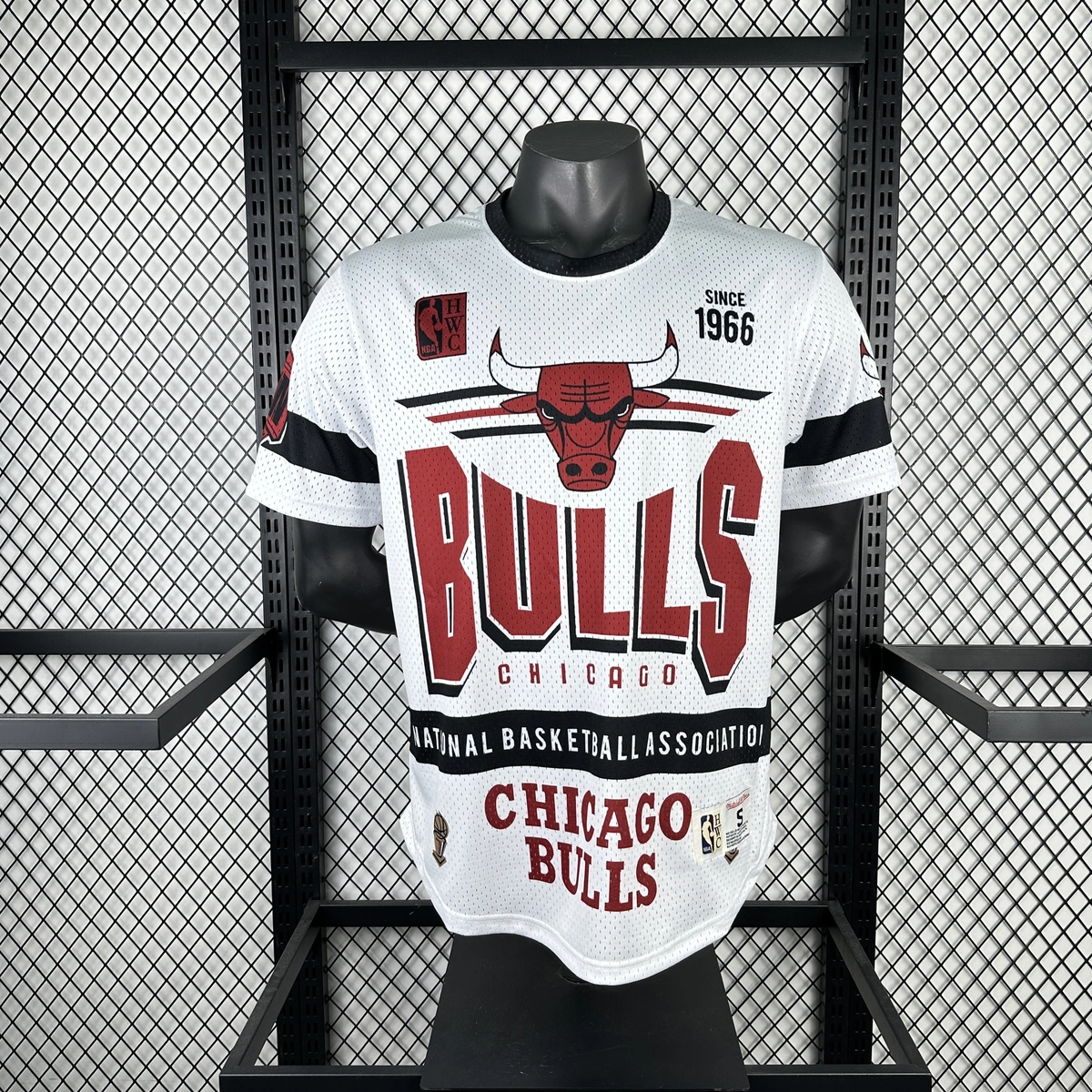 Chicago Bulls Mitchell & Ness HWC Retro Tee for Men | Premium Vintage Style