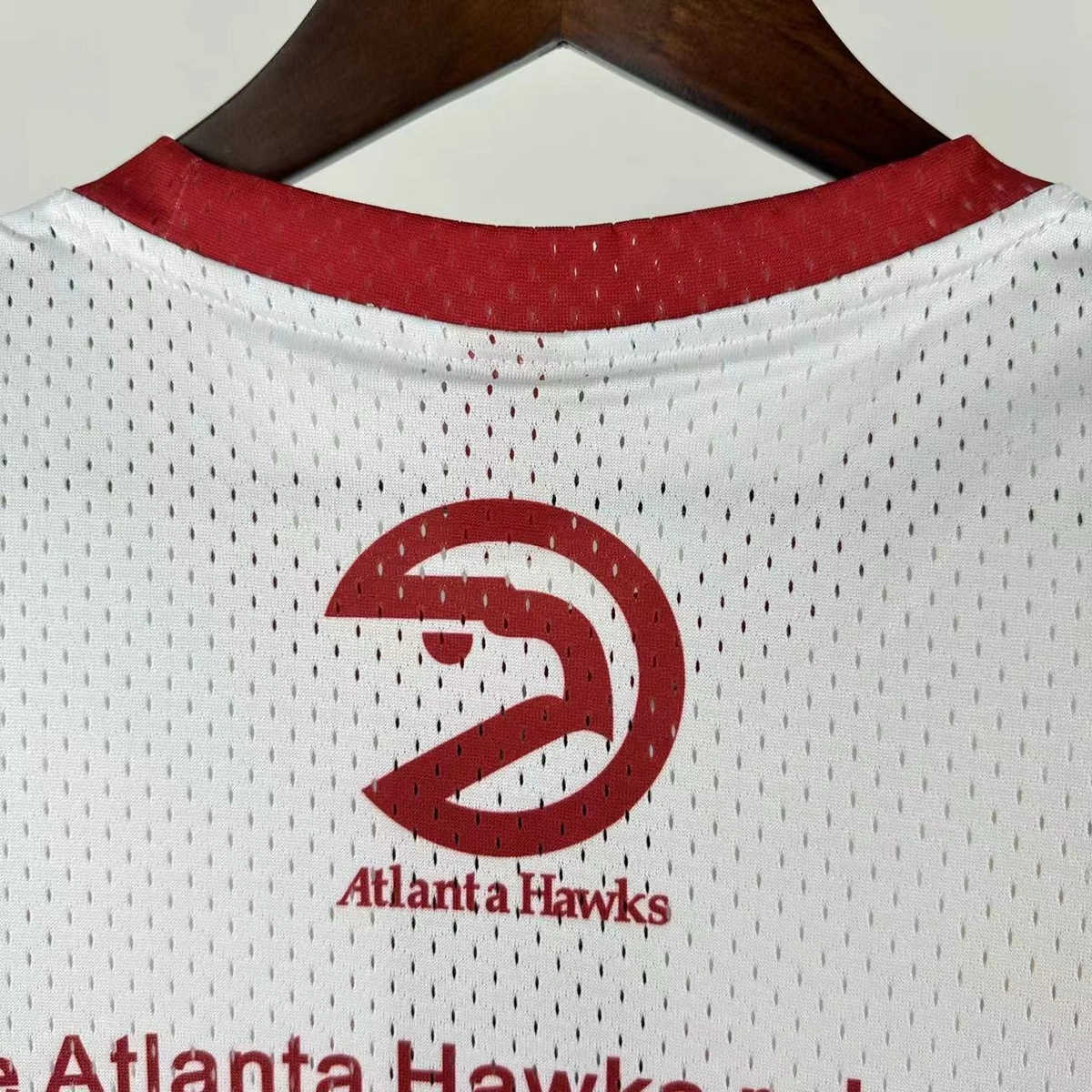 Atlanta Hawks Mitchell & Ness HWC Retro Tee for Men | Premium Vintage Style