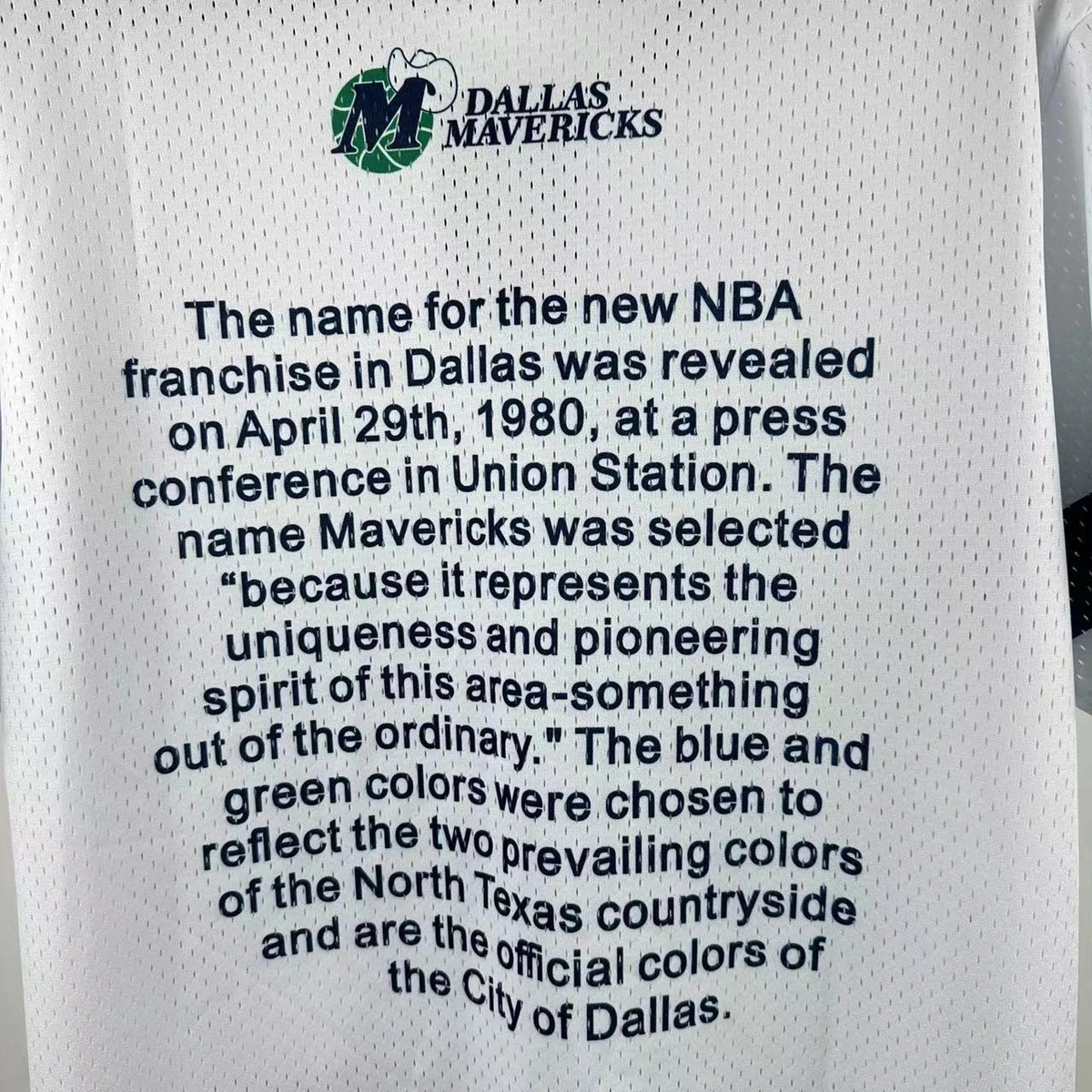 Dallas Mavericks Mitchell & Ness HWC Retro Tee for Men - On Model Detail