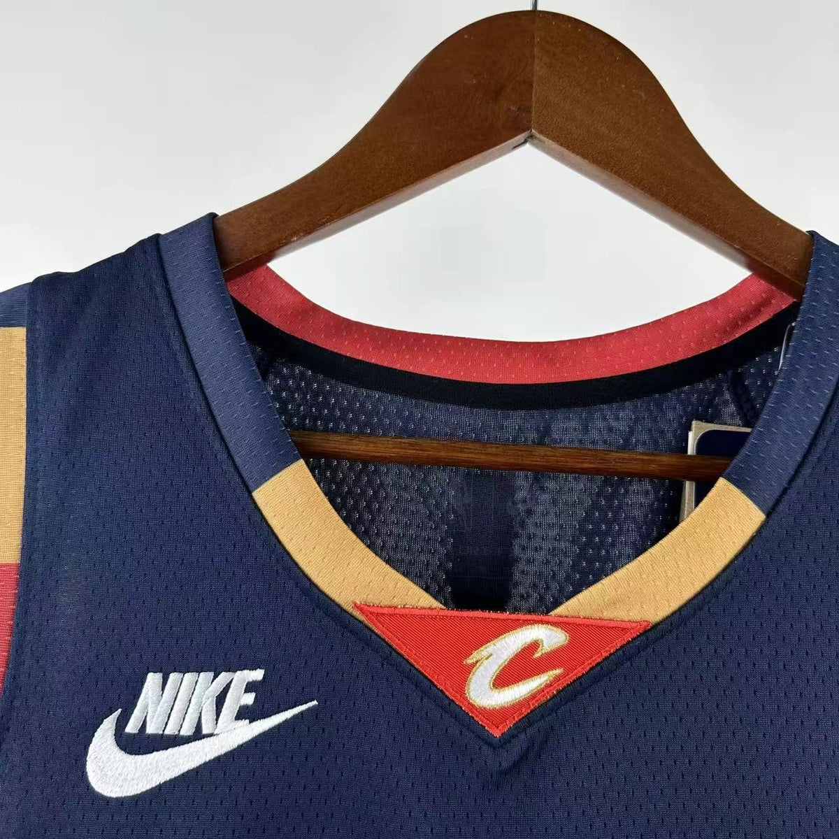 Donovan Mitchell No.45 Cleveland Cavaliers Throwback Jersey 2025-26 NBA Authentic Swingman Jersey - View 4