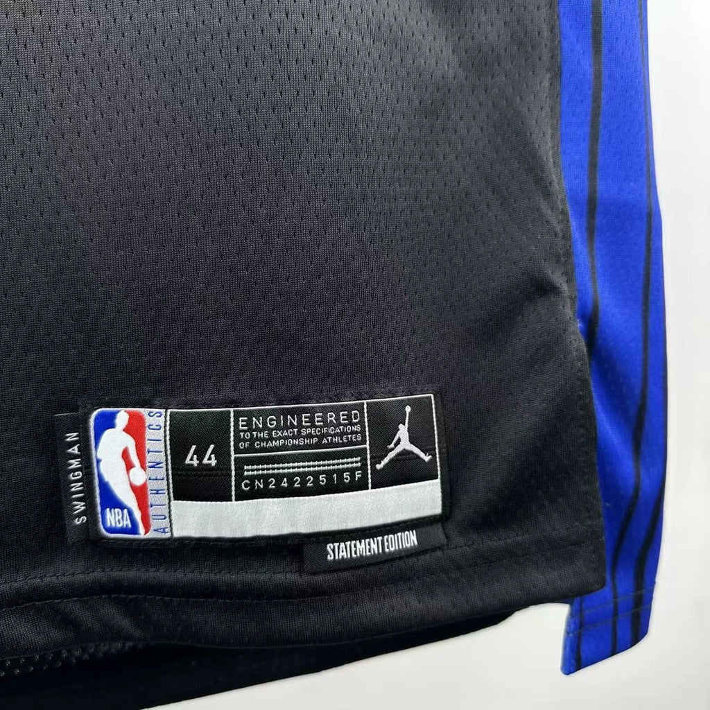 Karl-Anthony Towns No.32 New York Knicks Statement Edition Jersey 2025-26 NBA Authentic Swingman Jersey - View 4