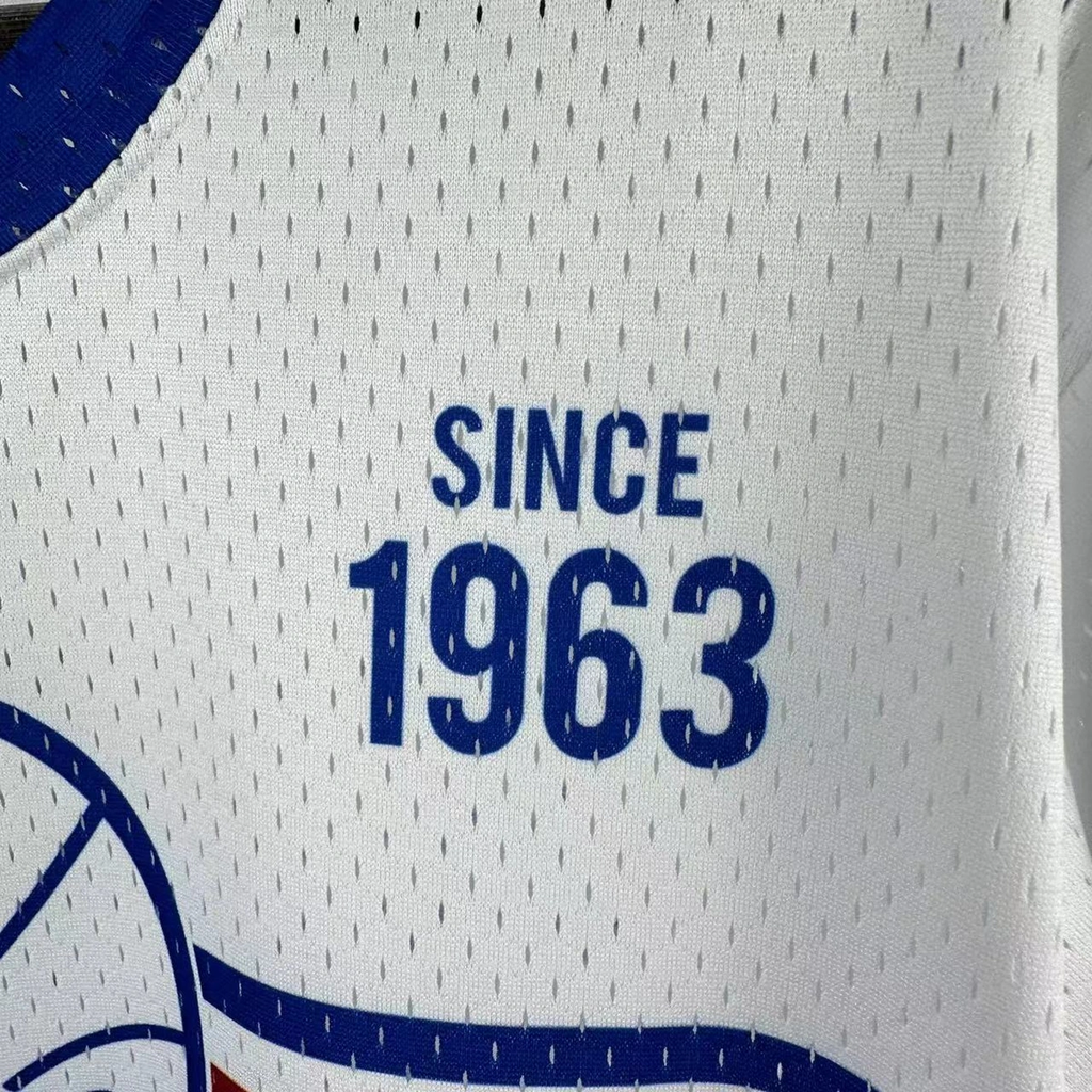 Philadelphia 76ers Mitchell & Ness Hardwood Classics Retro Tee 2026 - View 5