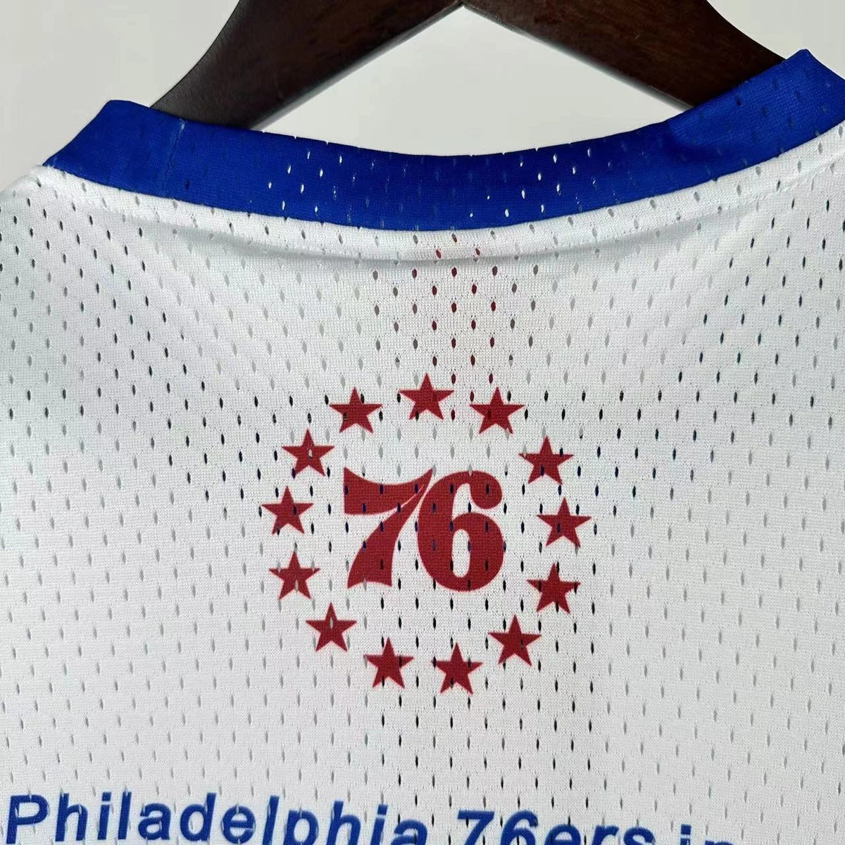 Philadelphia 76ers Mitchell & Ness Hardwood Classics Retro Tee 2026 - View 12