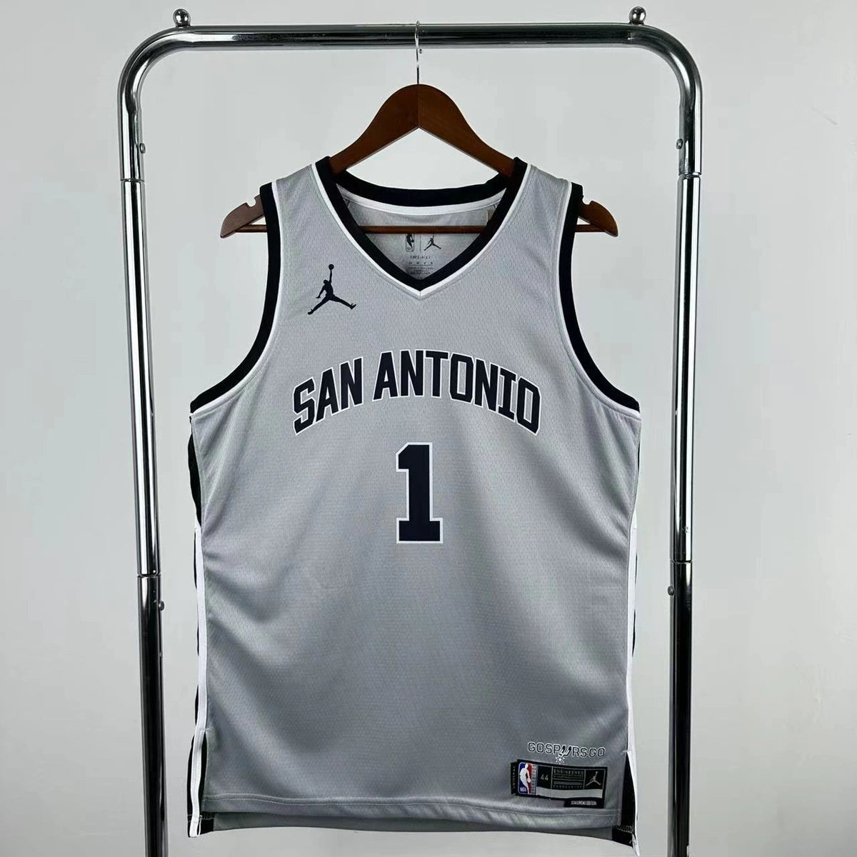 San Antonio Spurs 2025-26 limited edition basketball jersey front view in gray for basketball fans